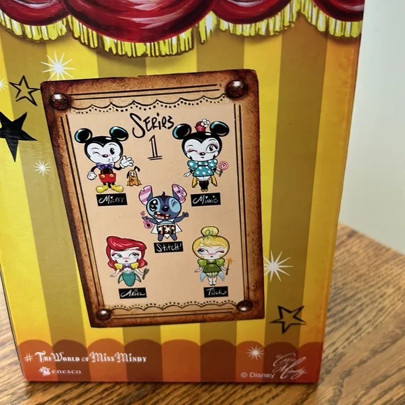 Disney’s showcase collection featuring miss Mindy vinyl - Picture 4 of 10